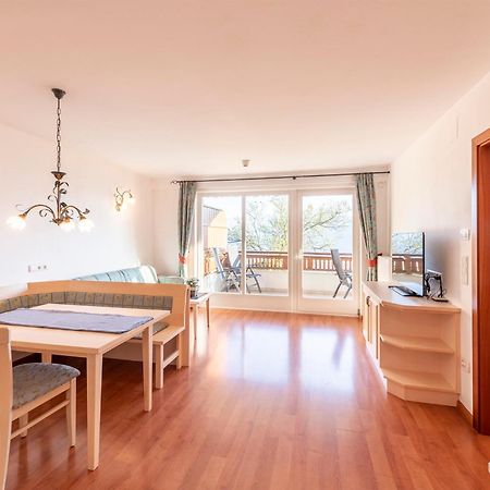 سكين Appartement Tschivon المظهر الخارجي الصورة