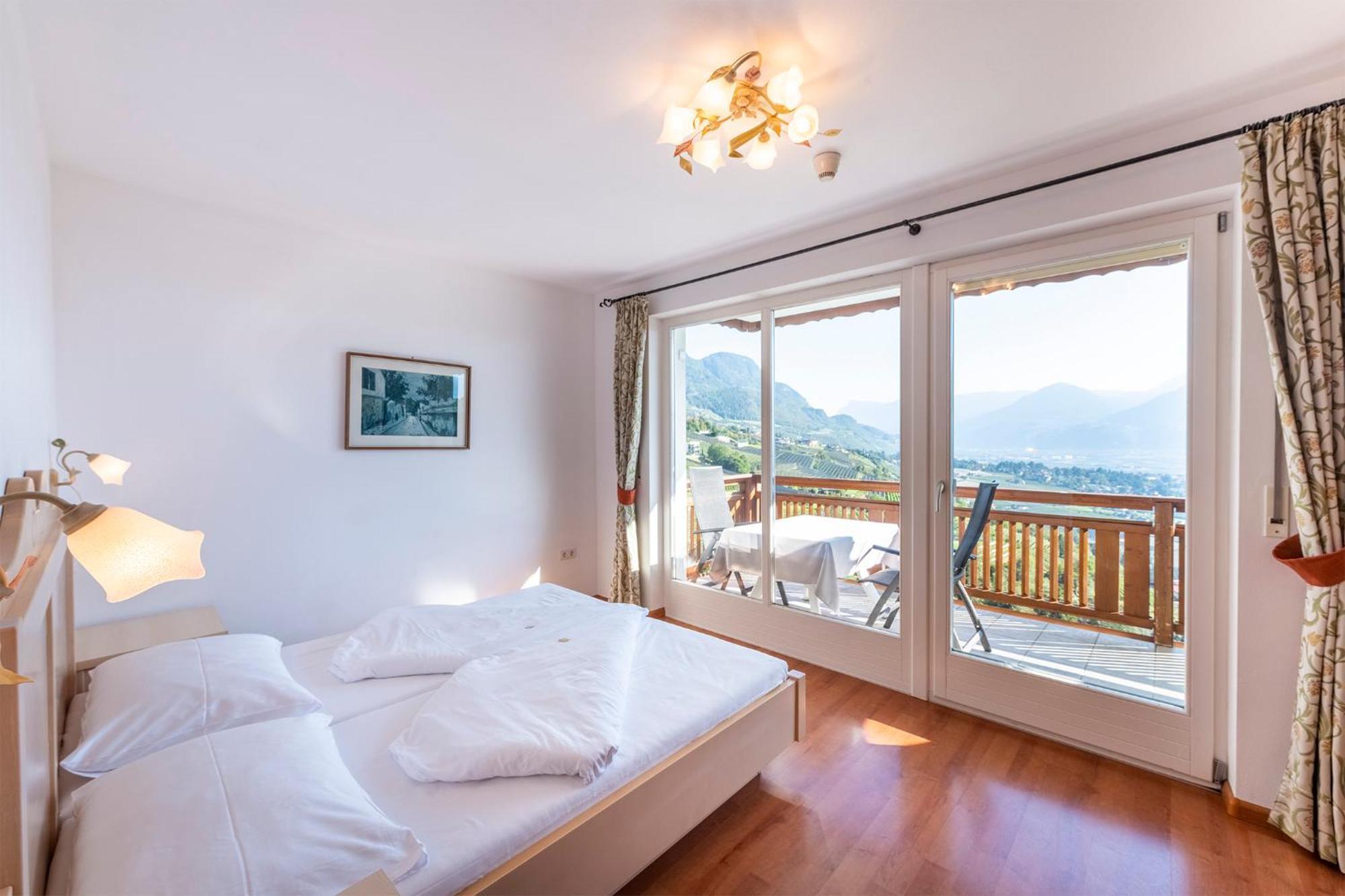 سكين Appartement Tschivon المظهر الخارجي الصورة