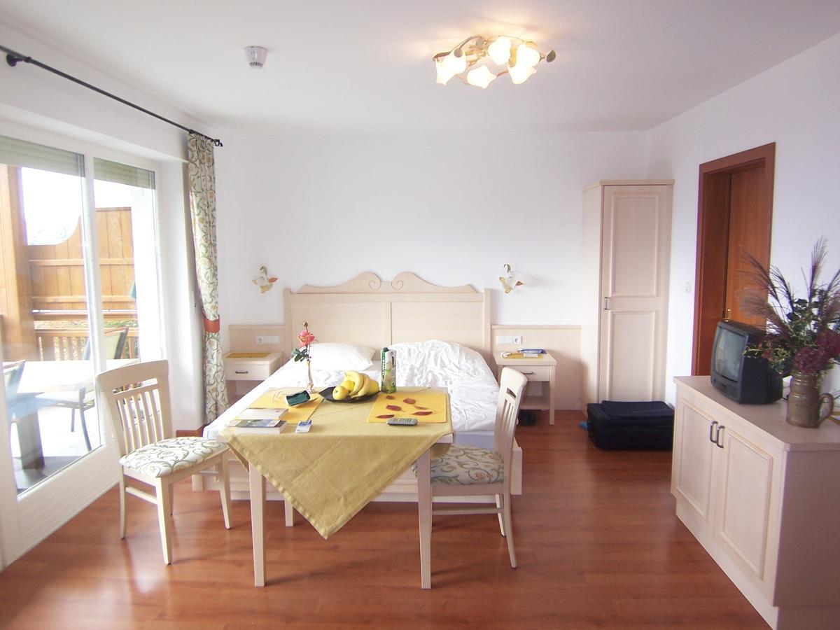 سكين Appartement Tschivon المظهر الخارجي الصورة
