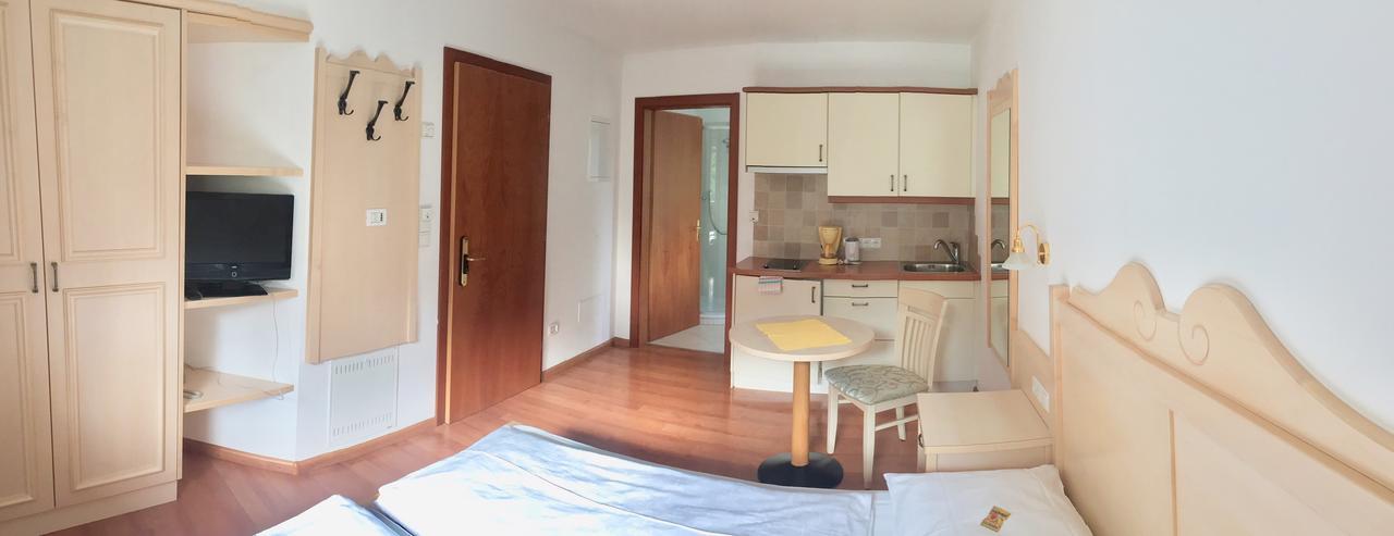 سكين Appartement Tschivon المظهر الخارجي الصورة